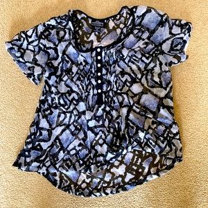 Angie Top • Size small • short sleeve